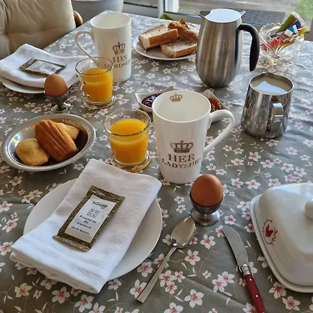 Couette-café La Canadienne 3*