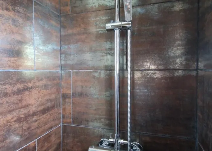 לינה וארוחת בוקר La Canadienne Évreux